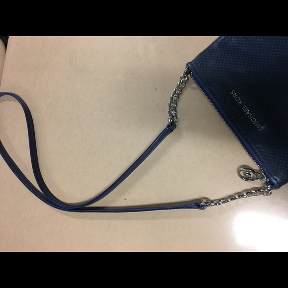 🔥Michael Kors blue 6x8 bag/Silver Chain/ NWOT /Priced to sell $89